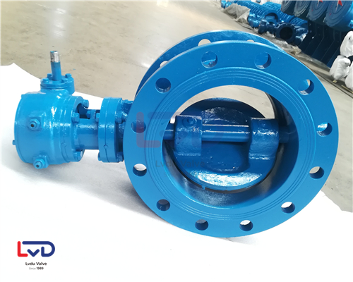 渦輪傳動(dòng)掛膠蝶閥操作方便、使用壽命長(zhǎng)